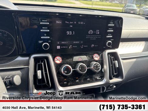 Used 2023 Kia Sorento LX image 17