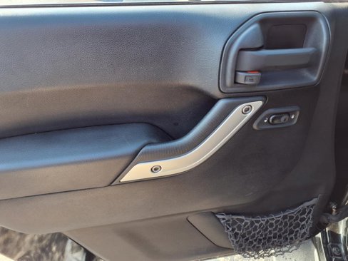 Used 2012 Jeep Wrangler Sahara w/ Dual Top Group image 7