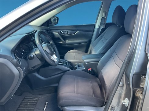 Used 2018 Nissan Rogue SV w/ Premium Package image 7