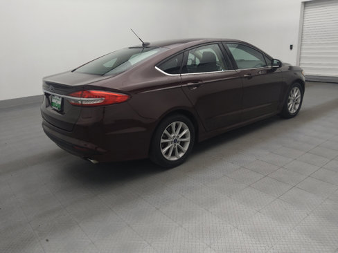Used 2017 Ford Fusion SE w/ Fusion SE Technology Package image 10