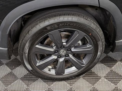 Certified 2025 Honda Pilot Sport image 9