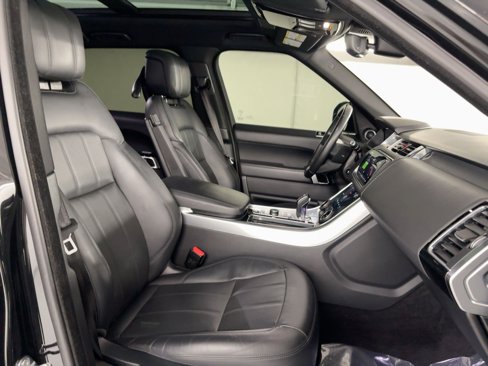Used 2020 Land Rover Range Rover Sport HSE image 31