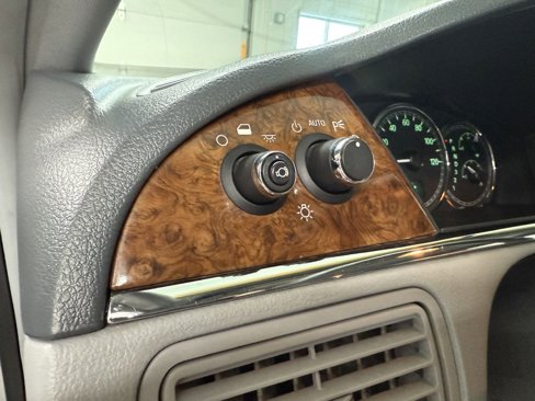 Used 2005 Buick LaCrosse CX image 12
