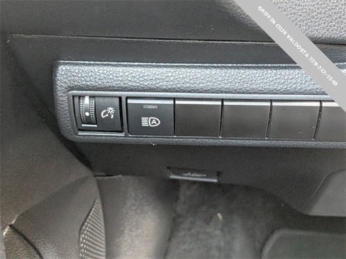 Used 2023 Toyota Corolla LE image 21