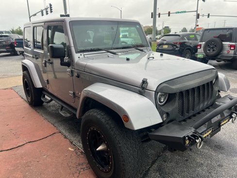 Used 2016 Jeep Wrangler Unlimited Sahara w/ Connectivity Group image 3