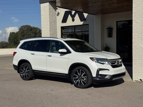 Used 2020 Honda Pilot Touring image 1