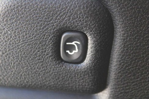 Used 2018 Jeep Grand Cherokee Overland image 12