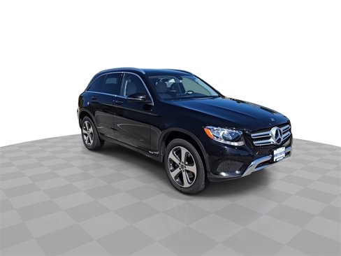 Used 2018 Mercedes-Benz GLC 300 4MATIC image 2