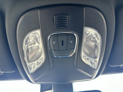 Certified 2024 Jeep Compass Latitude w/ Altitude Special Edition image 16
