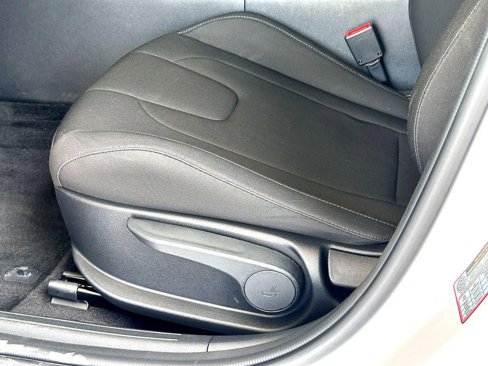 Used 2024 Hyundai Elantra SEL image 13