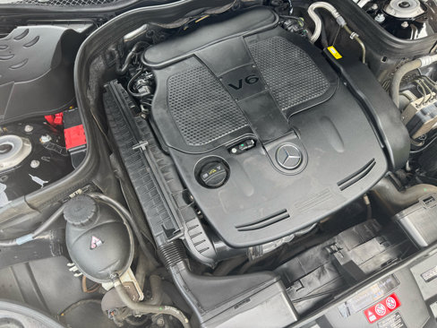 Used 2014 Mercedes-Benz E 350 4MATIC Sedan image 34