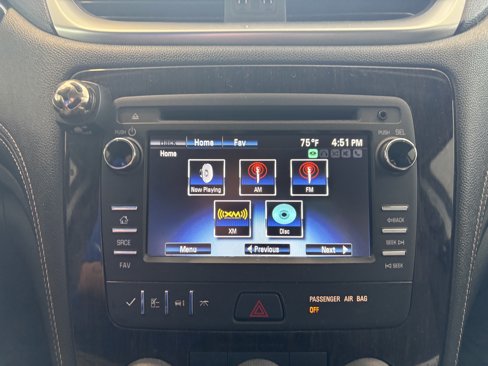 Used 2017 Chevrolet Traverse LT image 18