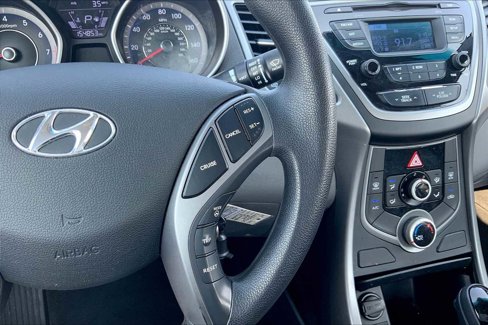 Used 2014 Hyundai Elantra SE image 22