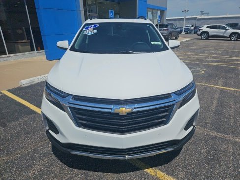Used 2022 Chevrolet Equinox LT image 2