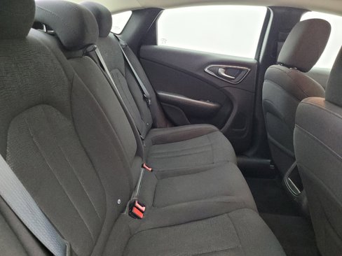 Used 2015 Chrysler 200 Limited image 19