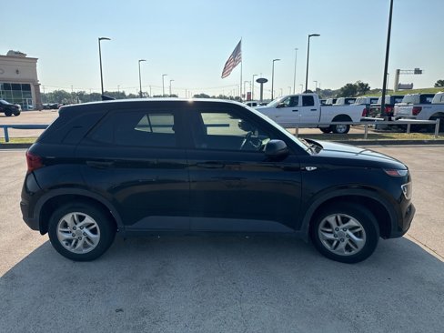 Used 2021 Hyundai Venue SE image 17
