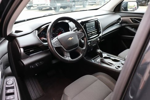 Used 2018 Chevrolet Traverse LT image 11