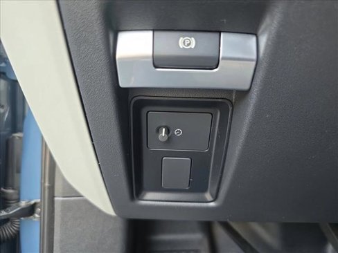 Used 2021 Land Rover Defender 90 X-Dynamic S image 24