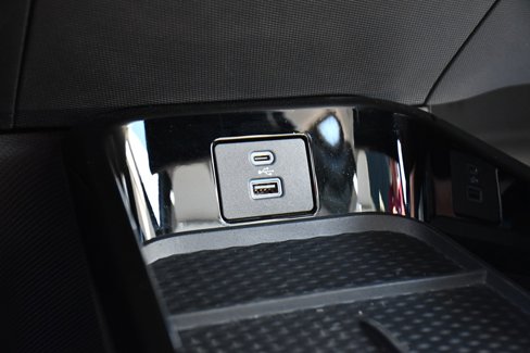 Used 2021 Ford Mustang Mach-E Premium image 28