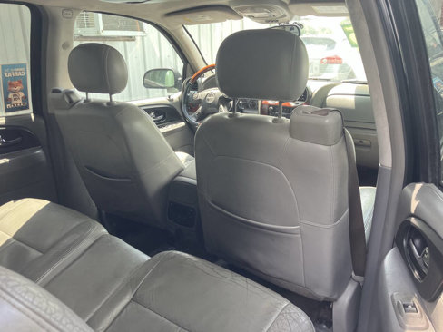 Used 2006 GMC Envoy XL Denali image 8