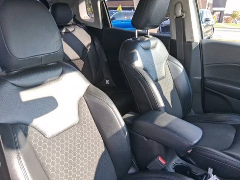 Used 2018 Jeep Compass Altitude image 13