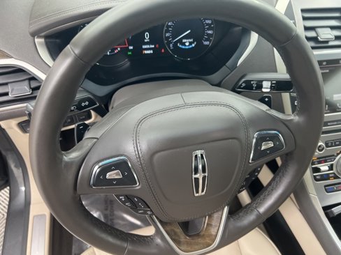 Used 2019 Lincoln MKZ Reserve image 19