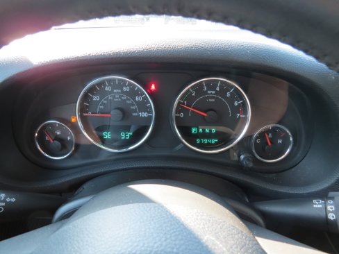 Used 2016 Jeep Wrangler Unlimited Sahara image 18