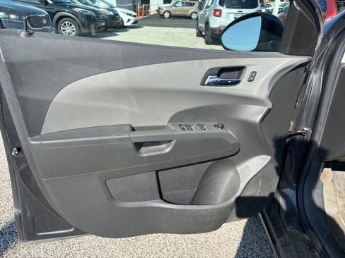 Used 2015 Chevrolet Sonic LTZ image 11