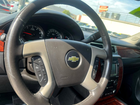 Used 2014 Chevrolet Tahoe LTZ image 17