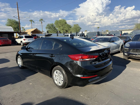 Used 2017 Hyundai Elantra SE image 5