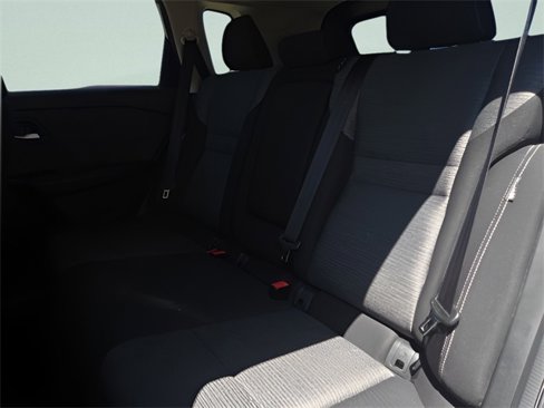 Used 2022 Nissan Rogue SV image 17