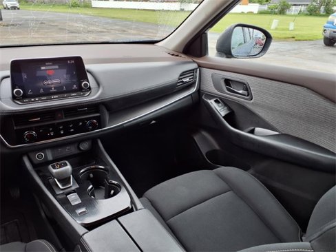 Used 2023 Nissan Rogue S image 19