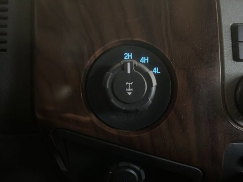 Used 2011 Ford F350 Lariat w/ Lariat Interior Pkg image 22