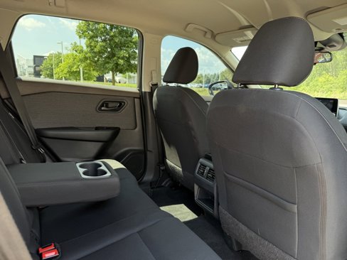 Certified 2023 Nissan Rogue S image 28