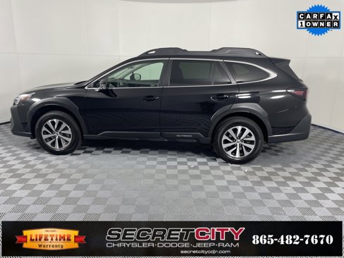Used 2023 Subaru Outback Premium image 4