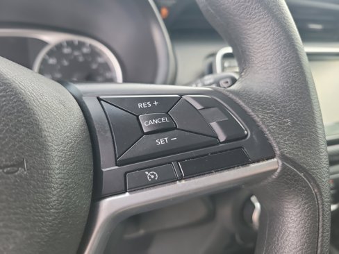 Used 2021 Nissan Kicks S w/ Interior Electronics Package image 28