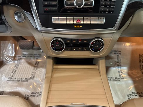 Used 2015 Mercedes-Benz ML 350 4MATIC image 48