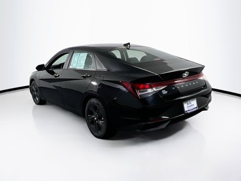 Used 2023 Hyundai Elantra SEL w/ Cargo Package image 7