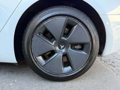 Used 2021 Tesla Model 3 Standard Range Plus image 30