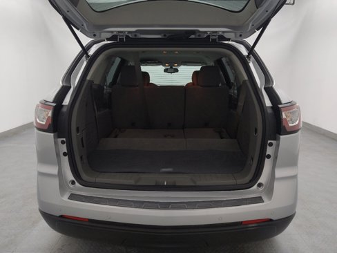 Used 2017 Chevrolet Traverse LT image 29