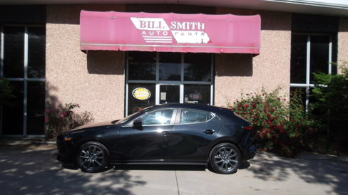 Used 2020 MAZDA MAZDA3 AWD Hatchback w/ Preferred Pkg image 2