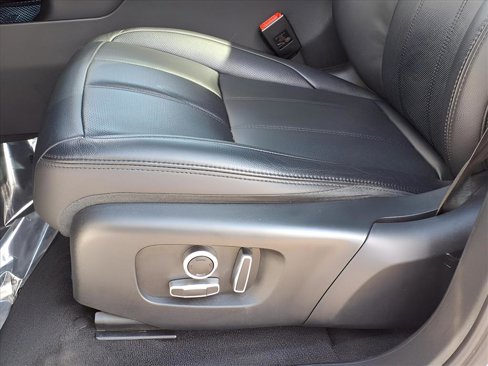 Used 2021 Land Rover Range Rover Evoque SE image 8