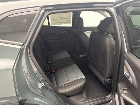 New 2025 Chevrolet Trax LT w/ LT Convenience Package image 15