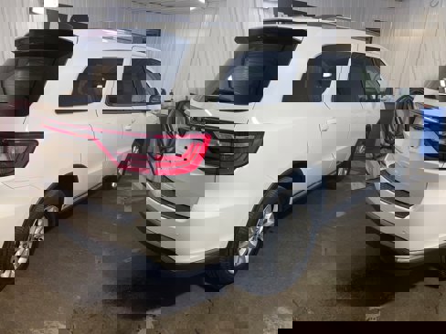 Used 2022 Dodge Durango SXT image 6