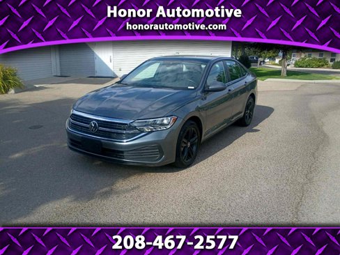 Used 2023 Volkswagen Jetta SE w/ Panoramic Sunroof Package image 1