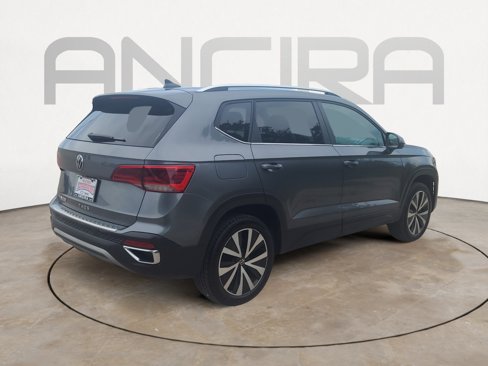 Used 2022 Volkswagen Taos SE image 10