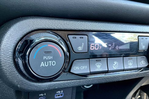 Used 2021 Nissan Kicks SR w/ SR Premium Package image 32