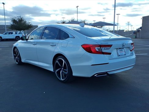Used 2018 Honda Accord Sport image 10