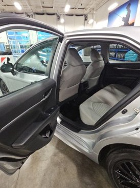 Used 2020 Toyota Camry SE image 29