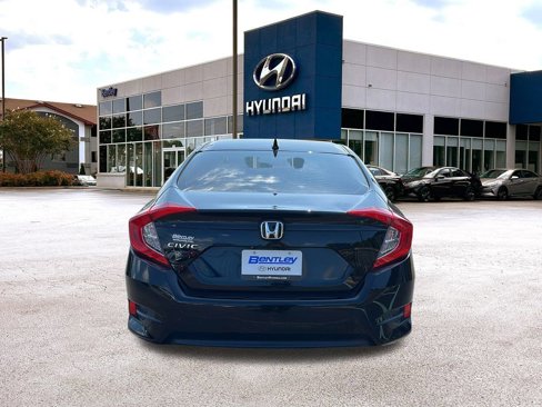 Used 2018 Honda Civic EX image 4